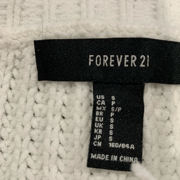 White distressed sweater - Picture 2 of 2